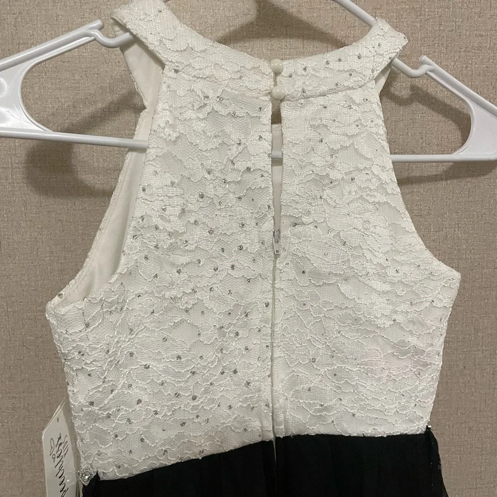 Dress - Picture 4 of 7